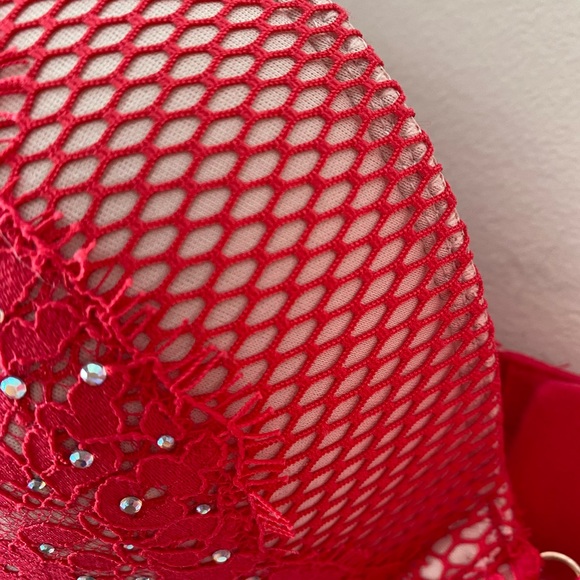 NWOT Victoria secret very sexy push up pigeonnant 38D bra rhinestones/diamonds - Picture 16 of 16